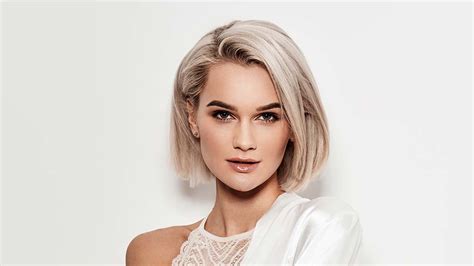 Hair Rebonding: How It’s Done, Benefits, And Downsides.